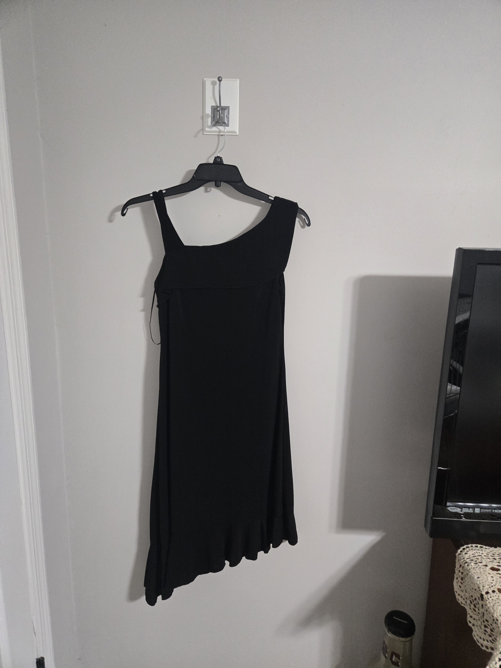 Elegant Black One-Shoulder Asymmetrical Dress